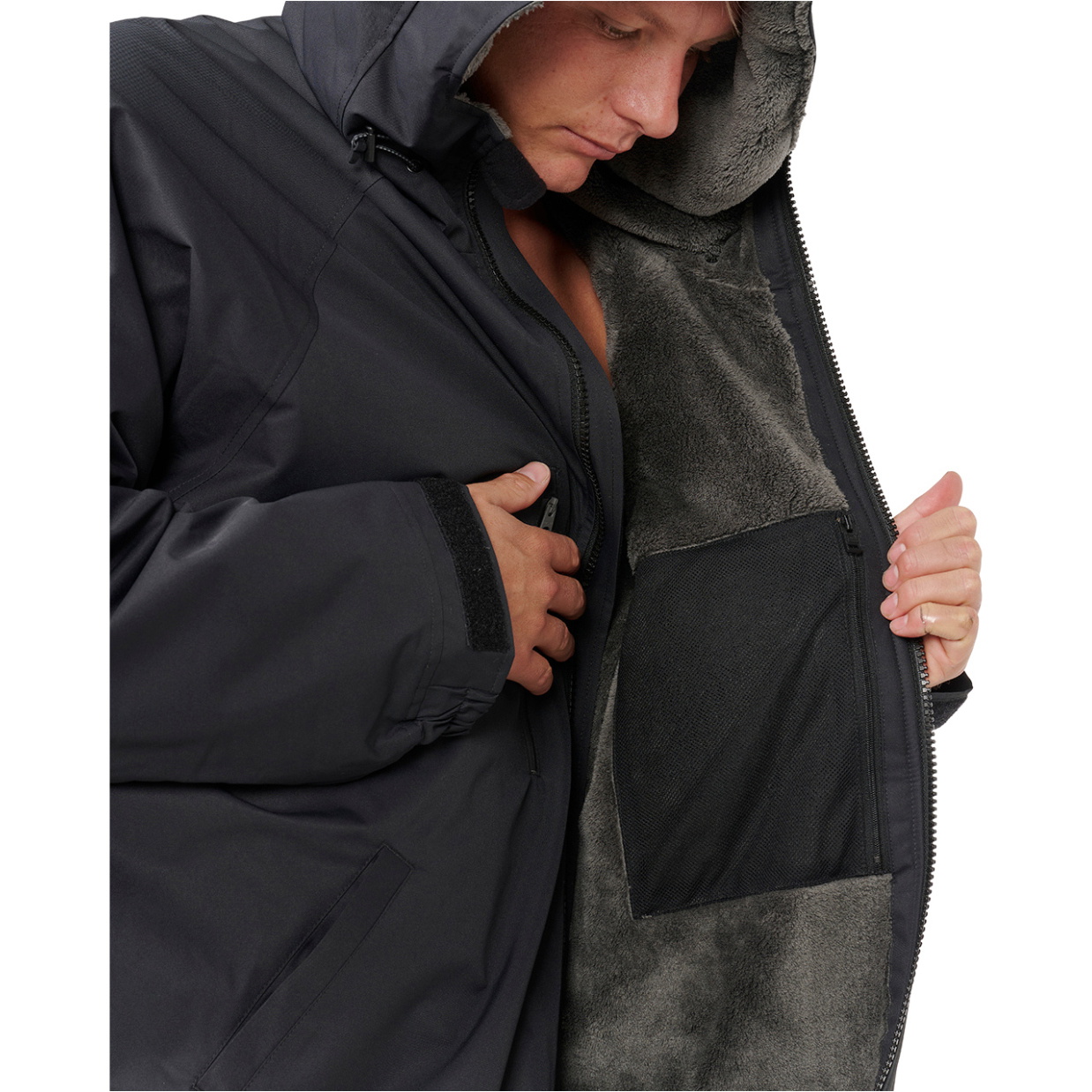 2026 Rip Curl Surf Series Winter Poncho 01FMTO - Black / White